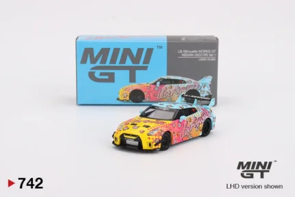 MiniGT #742 LB-Silhouette WORKS GT NISSAN 35GT-RR Ver.1 LBWK KUMA
